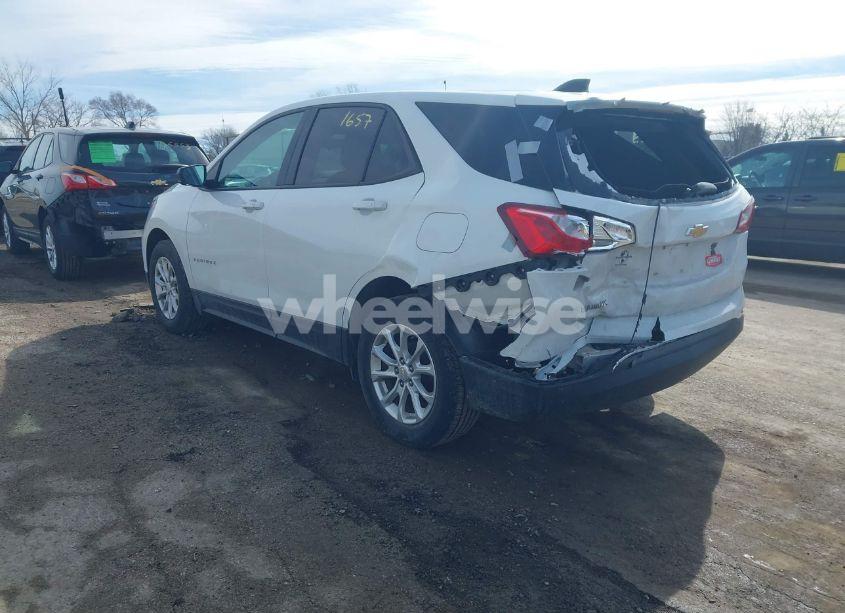 Photo 3 of 2019 Chevrolet Equinox LS (VIN 2GNAXHEVXK6251595)