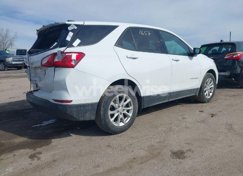Photo 4 of 2019 Chevrolet Equinox LS (VIN 2GNAXHEVXK6251595)