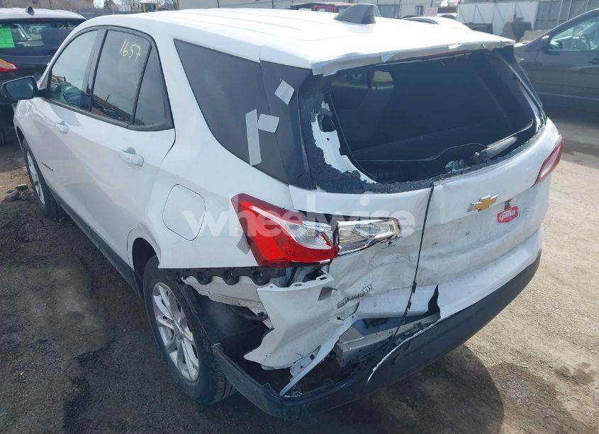 Photo 6 of 2019 Chevrolet Equinox LS (VIN 2GNAXHEVXK6251595)