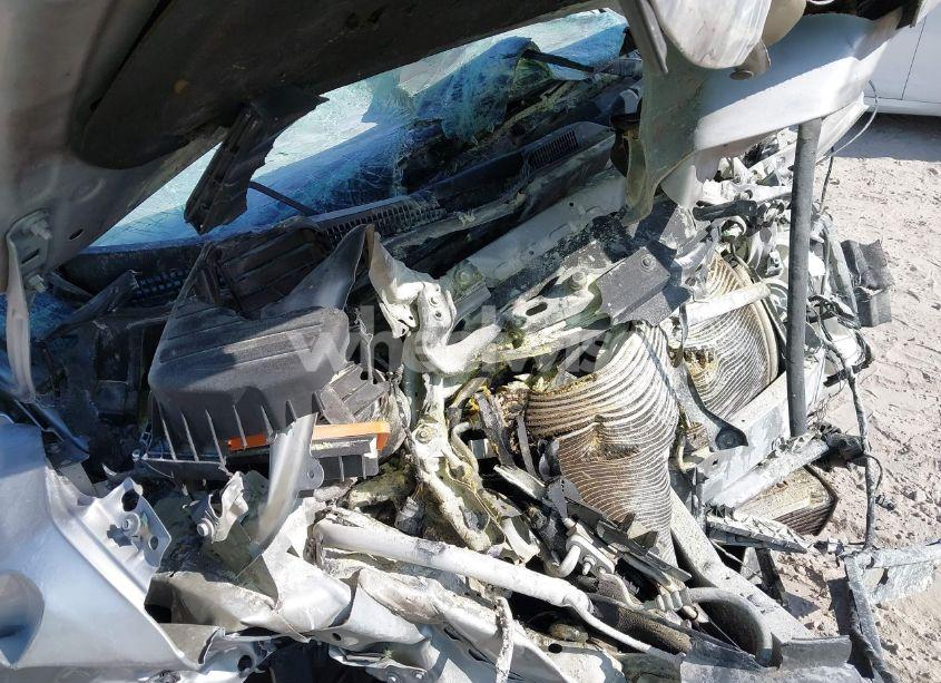 Photo 10 of 2019 Chevrolet Equinox LS (VIN 2GNAXHEVXK6286041)