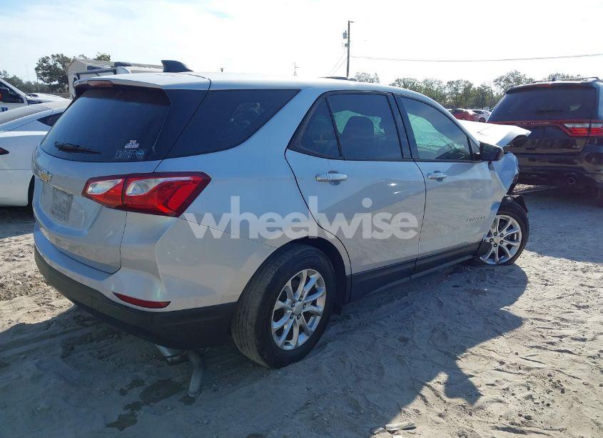 Photo 4 of 2019 Chevrolet Equinox LS (VIN 2GNAXHEVXK6286041)