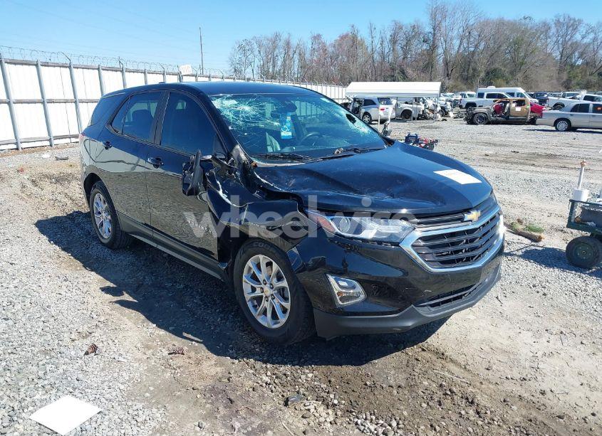 2020 Chevrolet Equinox FWD LS (VIN 2GNAXHEVXL6141129) main photo