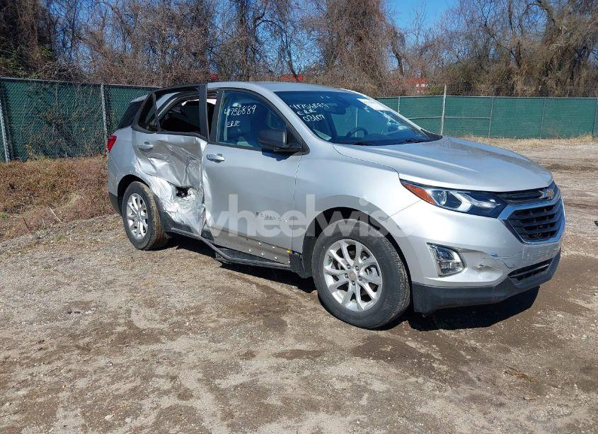2020 Chevrolet Equinox FWD LS (VIN 2GNAXHEVXL6170212) main photo
