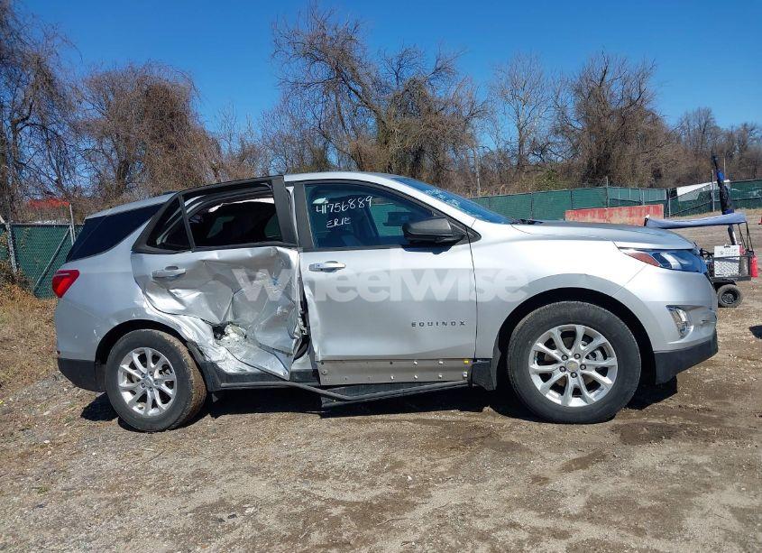 Photo 14 of 2020 Chevrolet Equinox FWD LS (VIN 2GNAXHEVXL6170212)