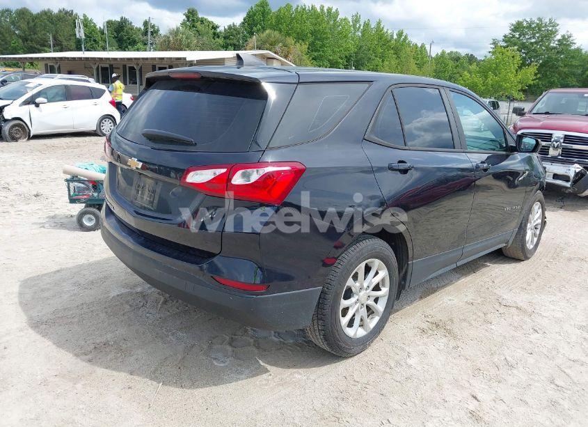 Photo 4 of 2020 Chevrolet Equinox FWD LS (VIN 2GNAXHEVXL6171117)