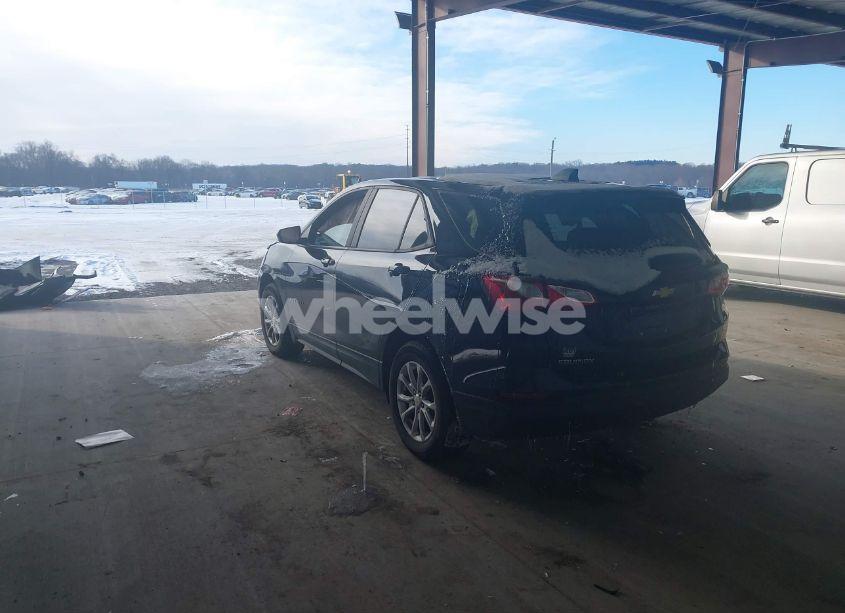 Photo 3 of 2020 Chevrolet Equinox FWD LS (VIN 2GNAXHEVXL6222065)