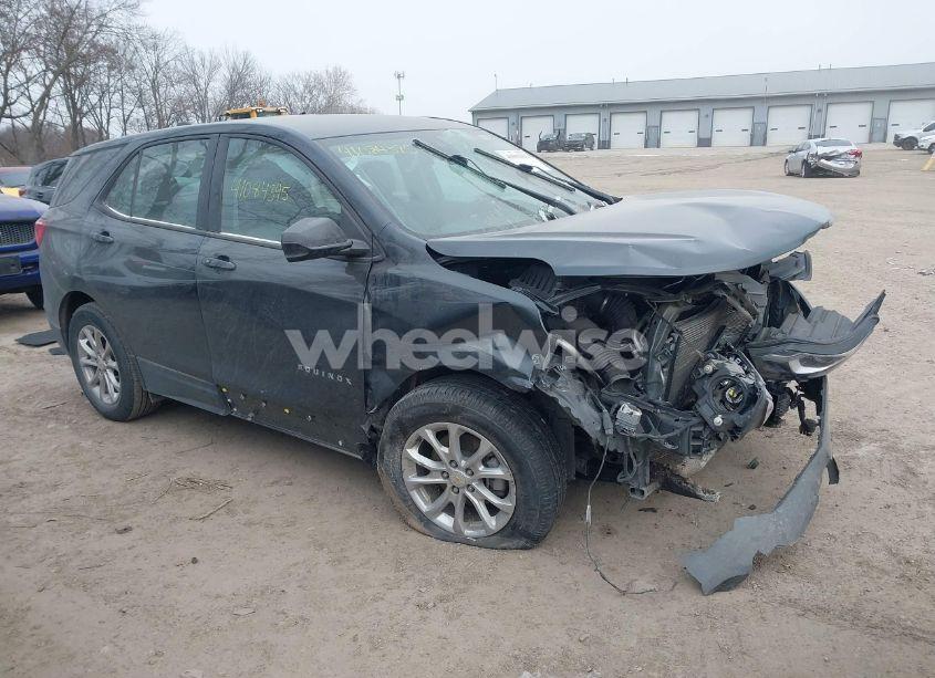 2021 Chevrolet Equinox FWD LS (VIN 2GNAXHEVXM6121111) main photo