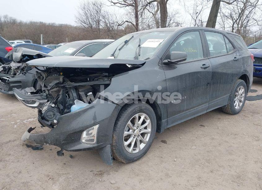 Photo 6 of 2021 Chevrolet Equinox FWD LS (VIN 2GNAXHEVXM6121111)