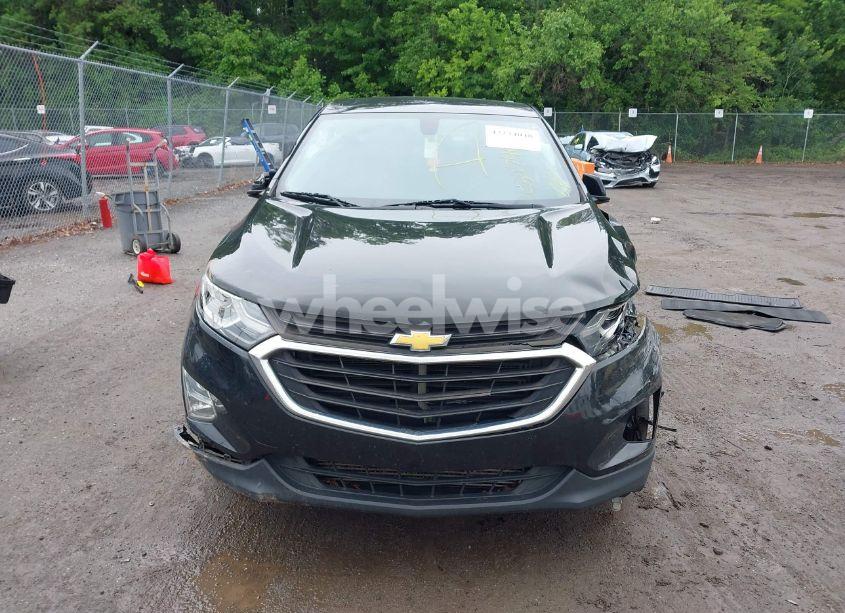 Photo 12 of 2018 Chevrolet Equinox LT (VIN 2GNAXJEV0J6140477)