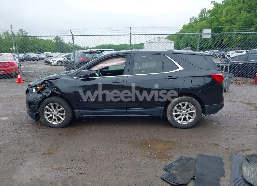 Photo 14 of 2018 Chevrolet Equinox LT (VIN 2GNAXJEV0J6140477)