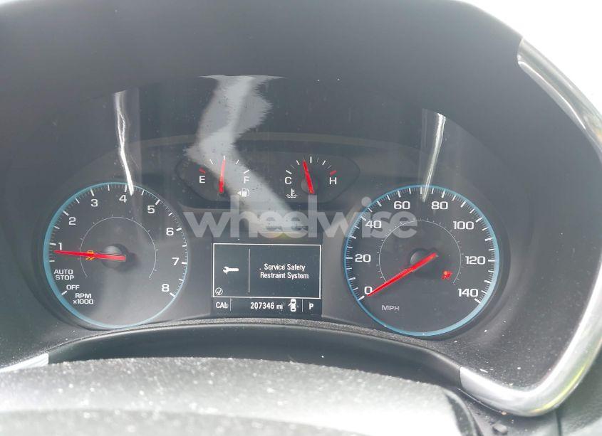 Photo 7 of 2018 Chevrolet Equinox LT (VIN 2GNAXJEV0J6140477)