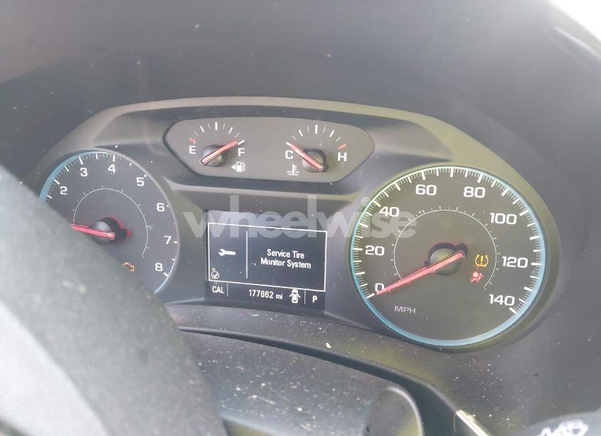 Photo 7 of 2018 Chevrolet Equinox LT (VIN 2GNAXJEV0J6156887)