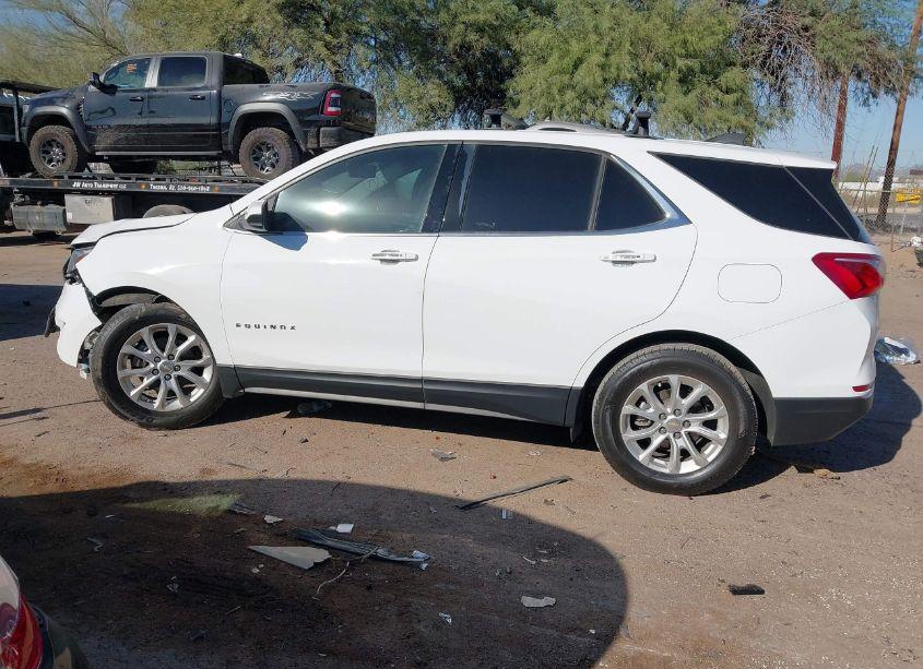 Photo 14 of 2018 Chevrolet Equinox LT (VIN 2GNAXJEV0J6190814)