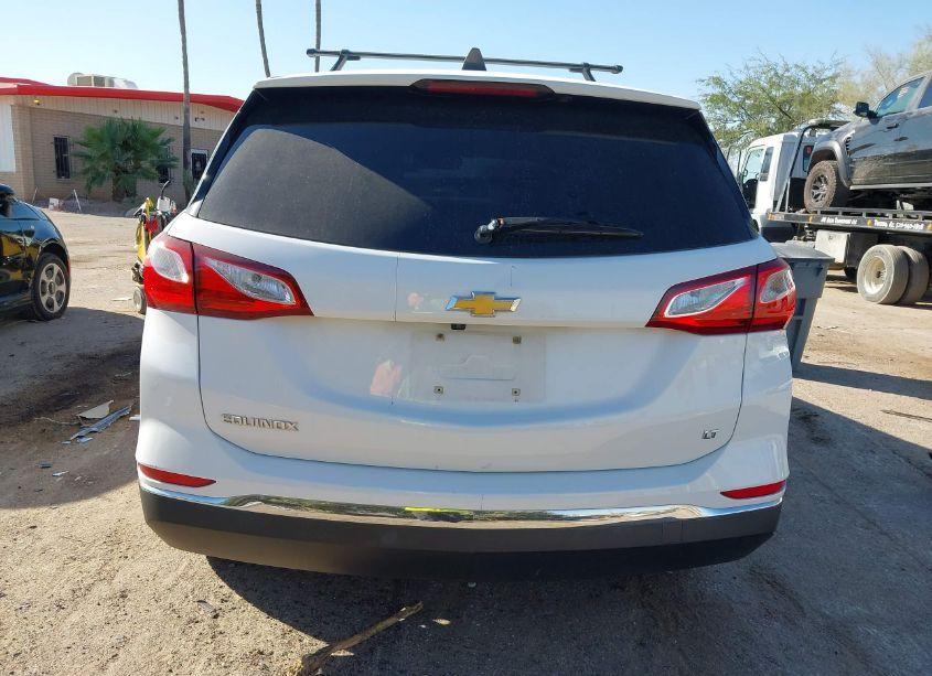 Photo 16 of 2018 Chevrolet Equinox LT (VIN 2GNAXJEV0J6190814)