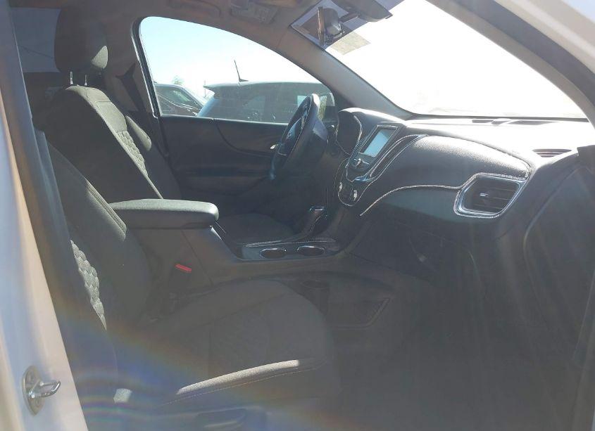 Photo 5 of 2018 Chevrolet Equinox LT (VIN 2GNAXJEV0J6190814)