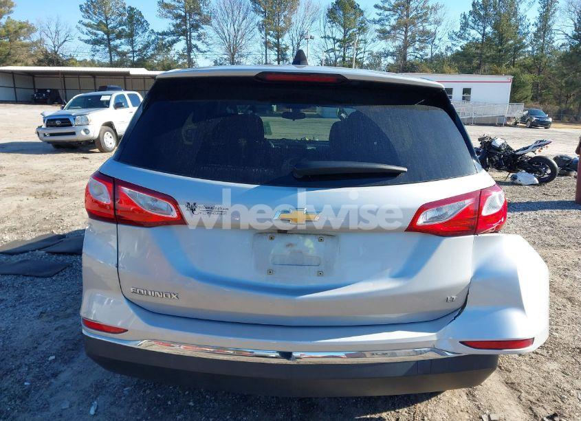 Photo 16 of 2018 Chevrolet Equinox LT (VIN 2GNAXJEV0J6201097)