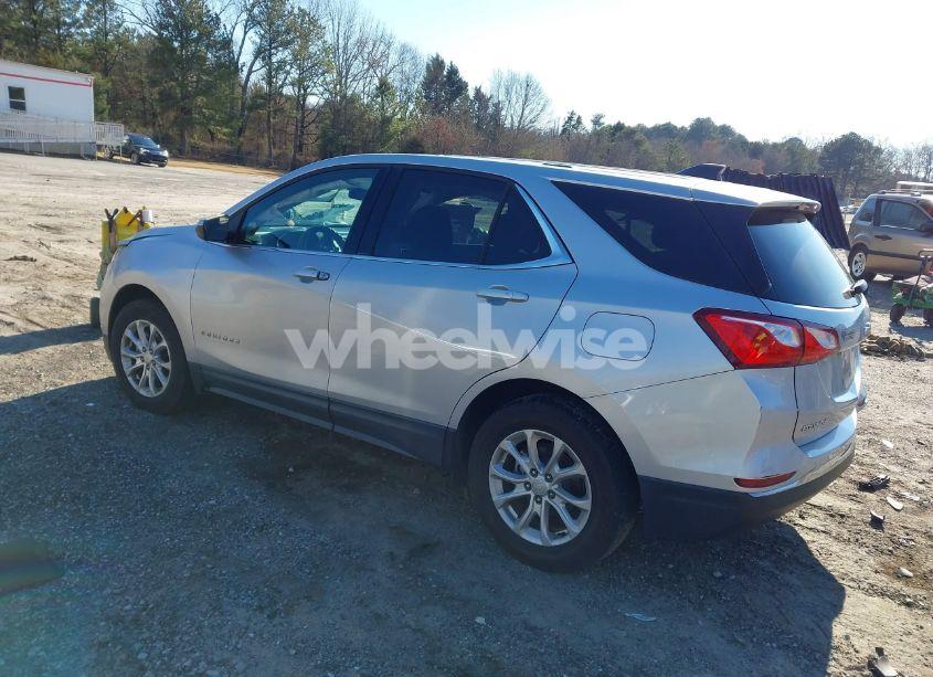 Photo 3 of 2018 Chevrolet Equinox LT (VIN 2GNAXJEV0J6201097)