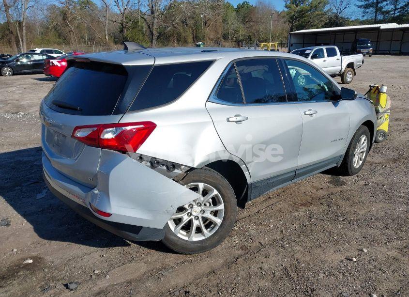 Photo 4 of 2018 Chevrolet Equinox LT (VIN 2GNAXJEV0J6201097)