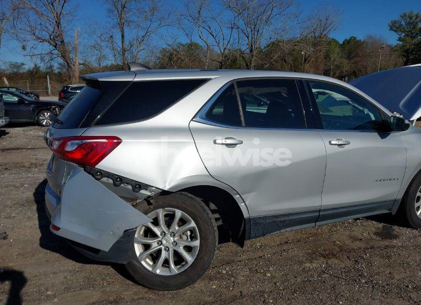 Photo 6 of 2018 Chevrolet Equinox LT (VIN 2GNAXJEV0J6201097)
