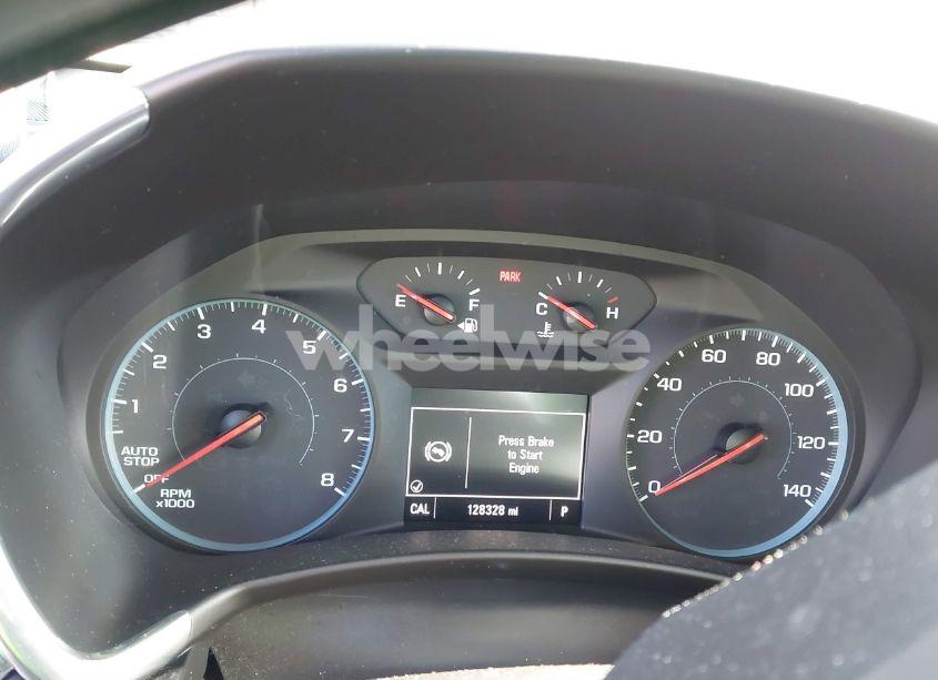 Photo 7 of 2018 Chevrolet Equinox LT (VIN 2GNAXJEV0J6201097)