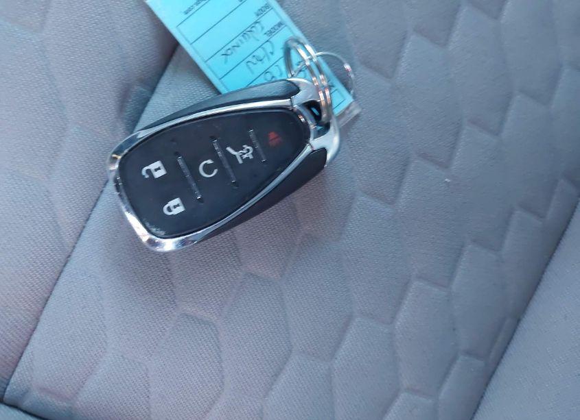 Photo 11 of 2018 Chevrolet Equinox LT (VIN 2GNAXJEV0J6218093)