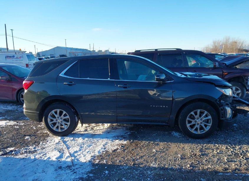 Photo 13 of 2018 Chevrolet Equinox LT (VIN 2GNAXJEV0J6218093)