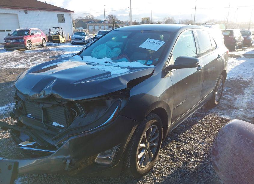 Photo 2 of 2018 Chevrolet Equinox LT (VIN 2GNAXJEV0J6218093)