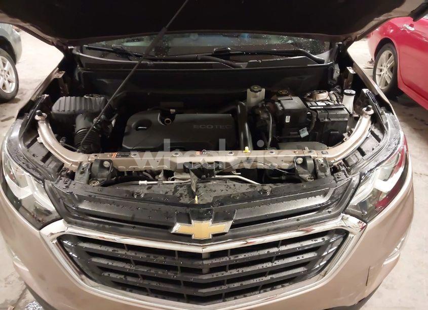 Photo 10 of 2018 Chevrolet Equinox LT (VIN 2GNAXJEV0J6229577)