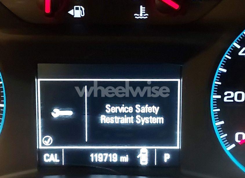 Photo 16 of 2018 Chevrolet Equinox LT (VIN 2GNAXJEV0J6229577)