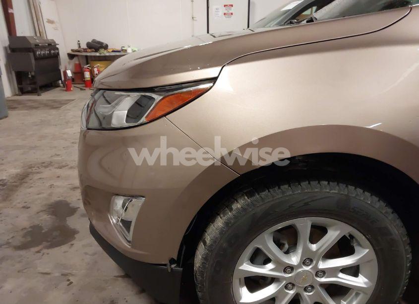 Photo 19 of 2018 Chevrolet Equinox LT (VIN 2GNAXJEV0J6229577)