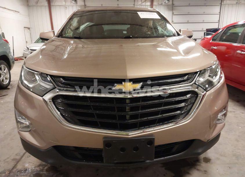 Photo 20 of 2018 Chevrolet Equinox LT (VIN 2GNAXJEV0J6229577)