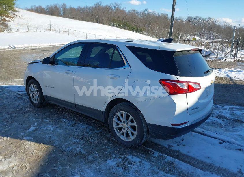 Photo 3 of 2018 Chevrolet Equinox LT (VIN 2GNAXJEV0J6230597)
