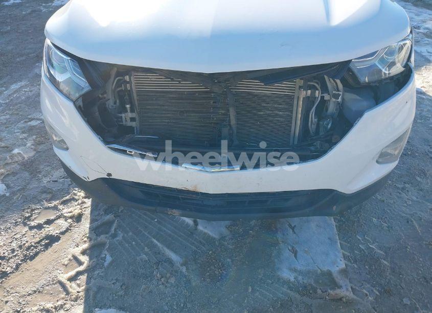 Photo 6 of 2018 Chevrolet Equinox LT (VIN 2GNAXJEV0J6230597)