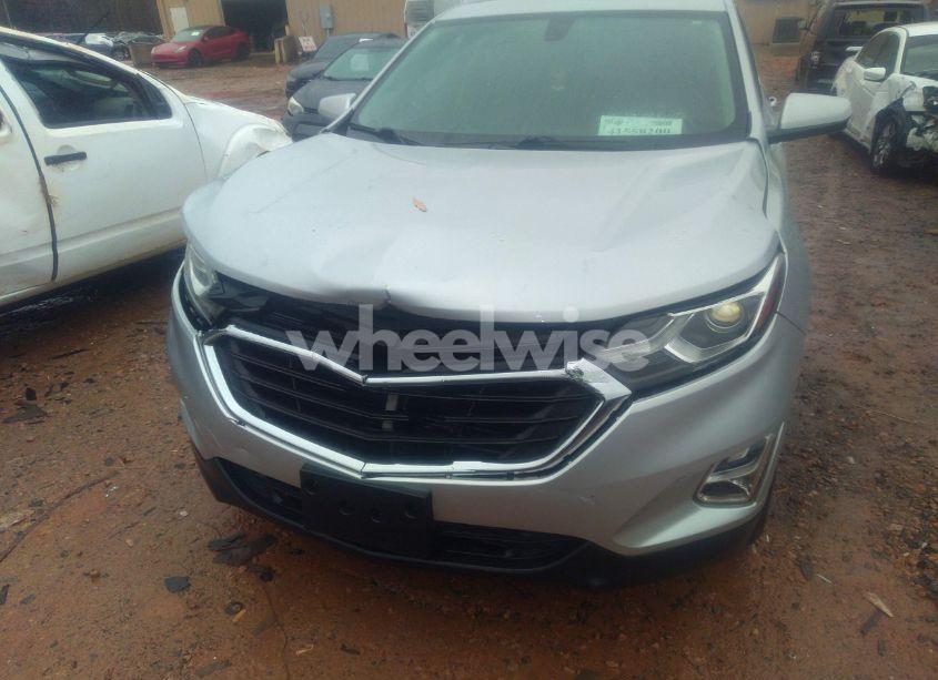 Photo 13 of 2018 Chevrolet Equinox LT (VIN 2GNAXJEV0J6236450)