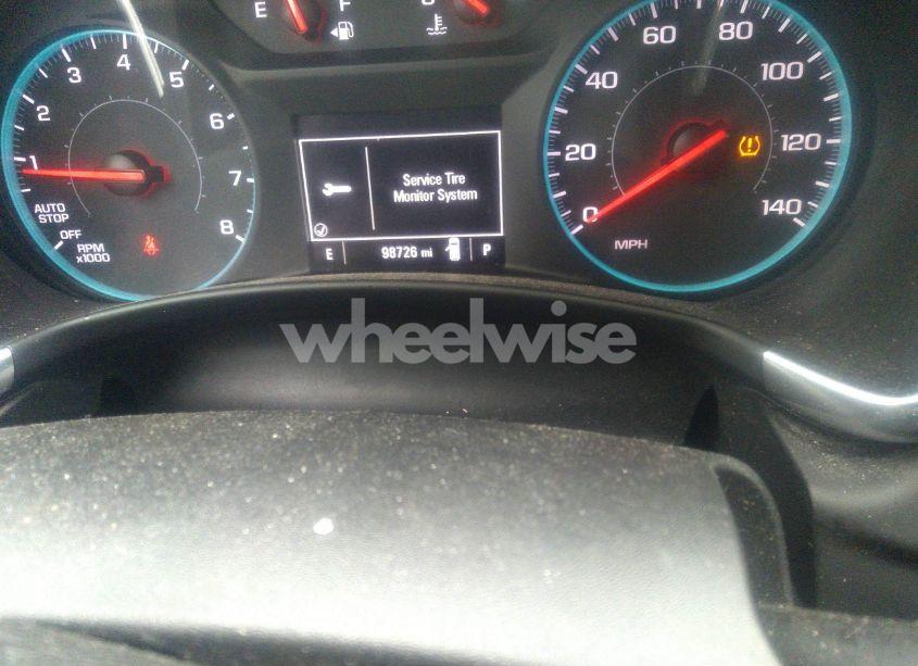 Photo 16 of 2018 Chevrolet Equinox LT (VIN 2GNAXJEV0J6236450)