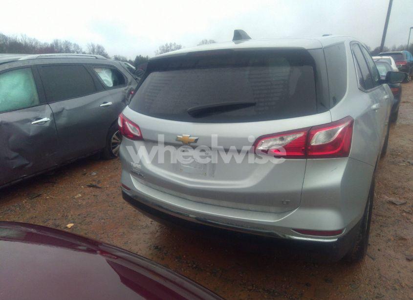 Photo 17 of 2018 Chevrolet Equinox LT (VIN 2GNAXJEV0J6236450)