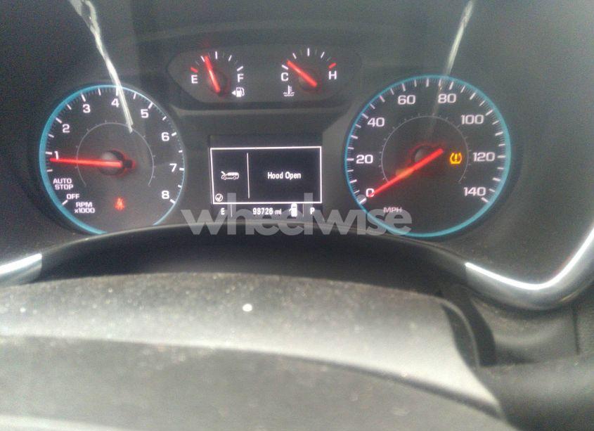 Photo 7 of 2018 Chevrolet Equinox LT (VIN 2GNAXJEV0J6236450)