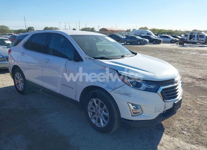 2018 Chevrolet Equinox LT (VIN 2GNAXJEV0J6260814) main photo