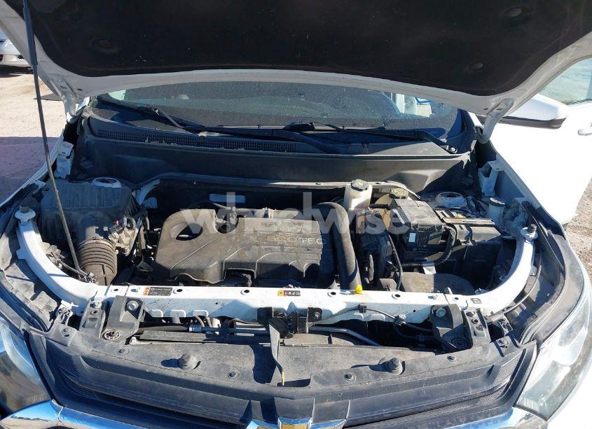 Photo 10 of 2018 Chevrolet Equinox LT (VIN 2GNAXJEV0J6260814)