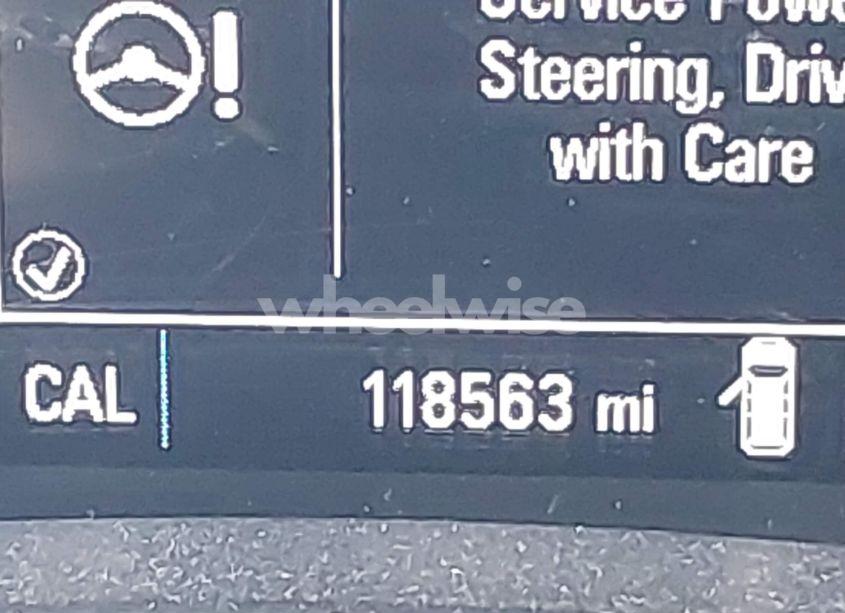 Photo 15 of 2018 Chevrolet Equinox LT (VIN 2GNAXJEV0J6260814)