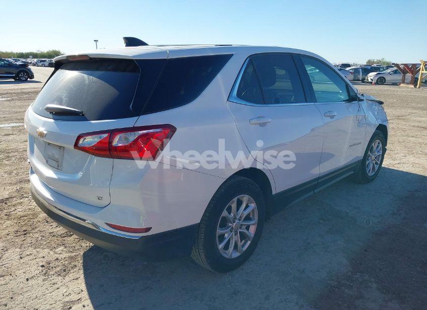 Photo 4 of 2018 Chevrolet Equinox LT (VIN 2GNAXJEV0J6260814)