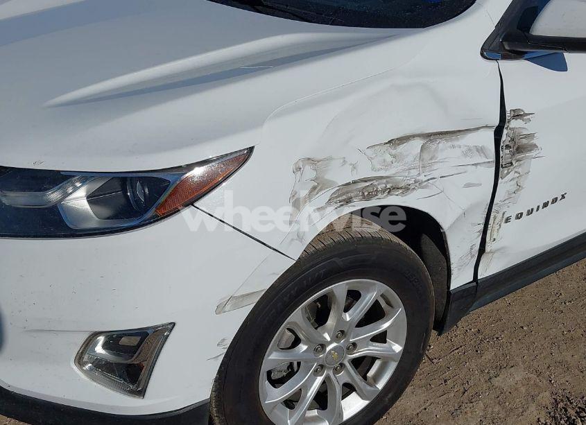 Photo 6 of 2018 Chevrolet Equinox LT (VIN 2GNAXJEV0J6260814)