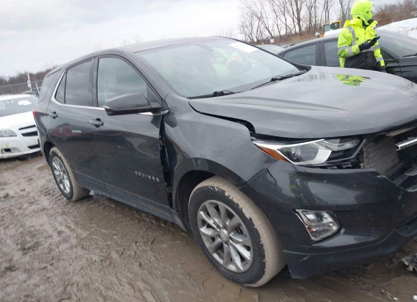 Photo 13 of 2018 Chevrolet Equinox LT (VIN 2GNAXJEV0J6268704)