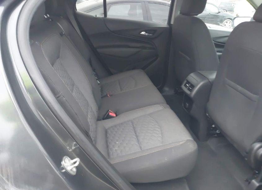 Photo 8 of 2018 Chevrolet Equinox LT (VIN 2GNAXJEV0J6268704)