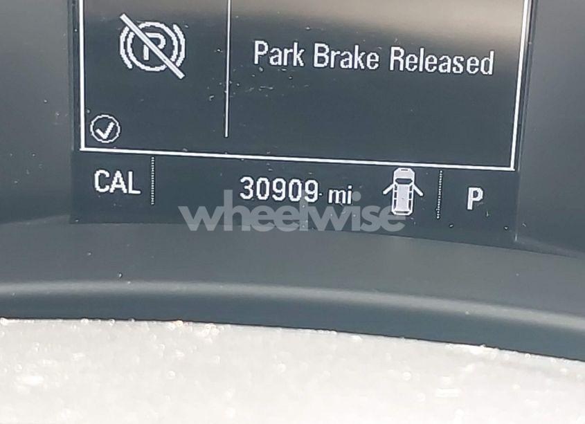 Photo 15 of 2018 Chevrolet Equinox LT (VIN 2GNAXJEV0J6296034)