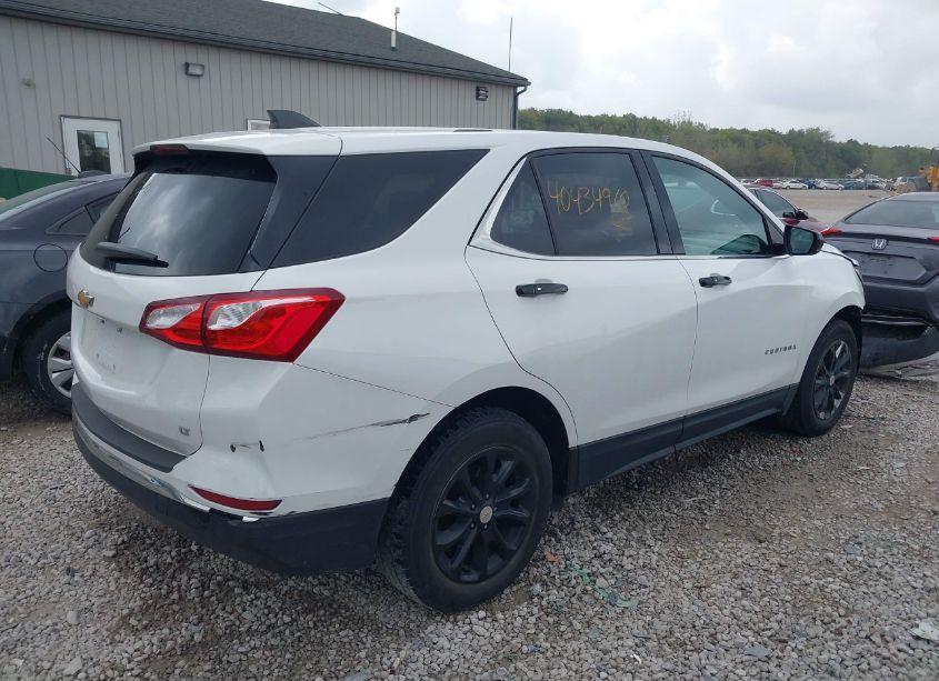 Photo 4 of 2018 Chevrolet Equinox LT (VIN 2GNAXJEV0J6314550)