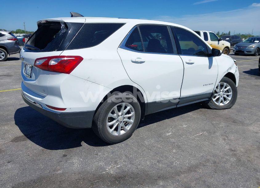 Photo 4 of 2018 Chevrolet Equinox LT (VIN 2GNAXJEV0J6316377)