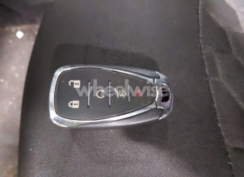 Photo 11 of 2018 Chevrolet Equinox LT (VIN 2GNAXJEV0J6333163)