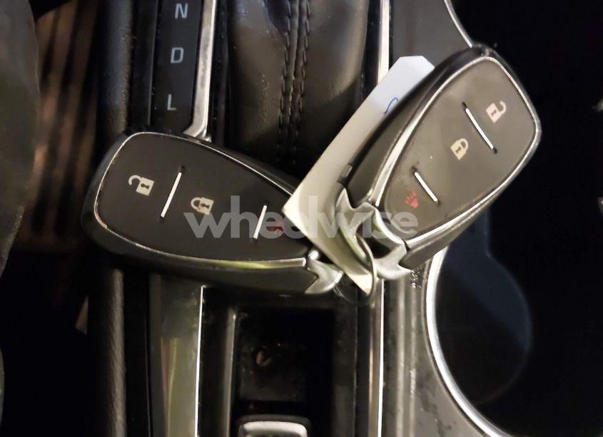 Photo 11 of 2019 Chevrolet Equinox LT (VIN 2GNAXJEV0K6263956)