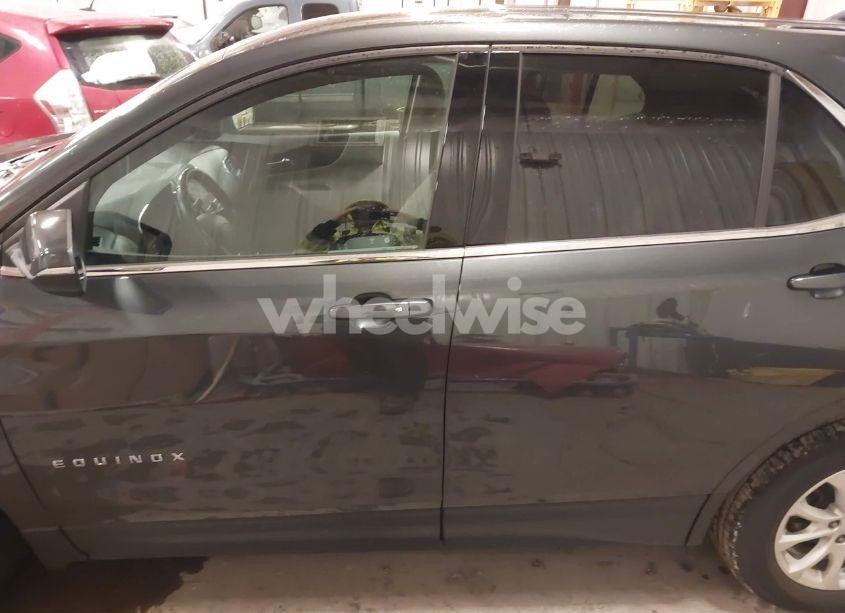 Photo 14 of 2019 Chevrolet Equinox LT (VIN 2GNAXJEV0K6263956)